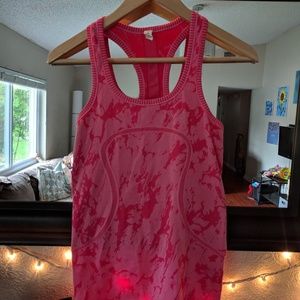 Lululemon tank